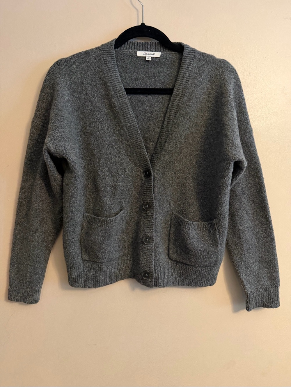 Madewell Gray V-Neck Button Front Pocket Cardigan